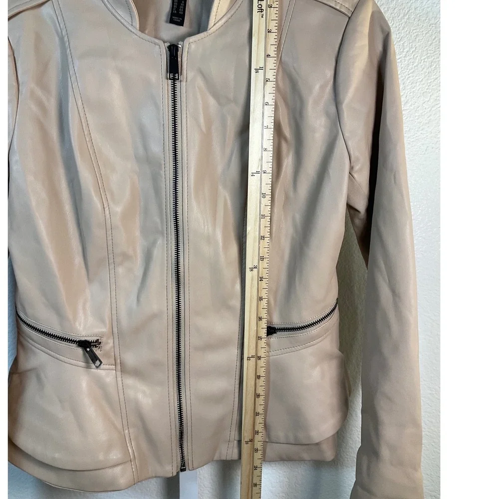G.I.L.I. Faux Leather Moto Jacket Beige Tan Zip Front Pockets‎ Women's Size 6